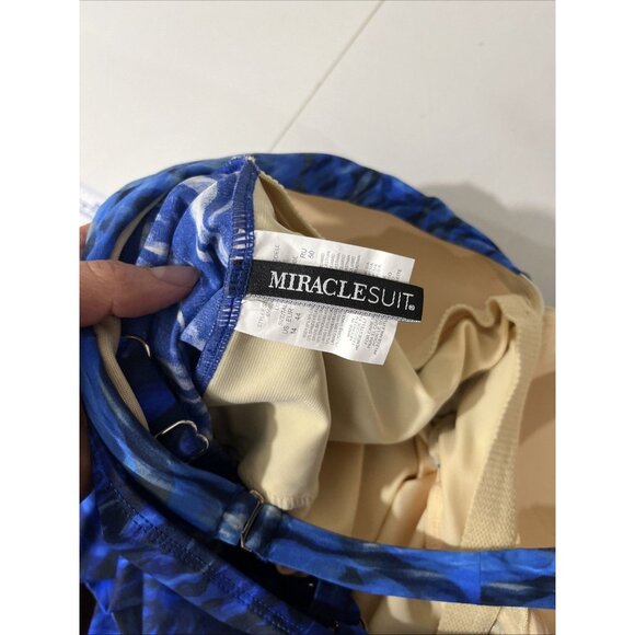 Miraclesuit Blue Patterned One-Piece Suit in Women's Size 14 - Picture 5 of 10